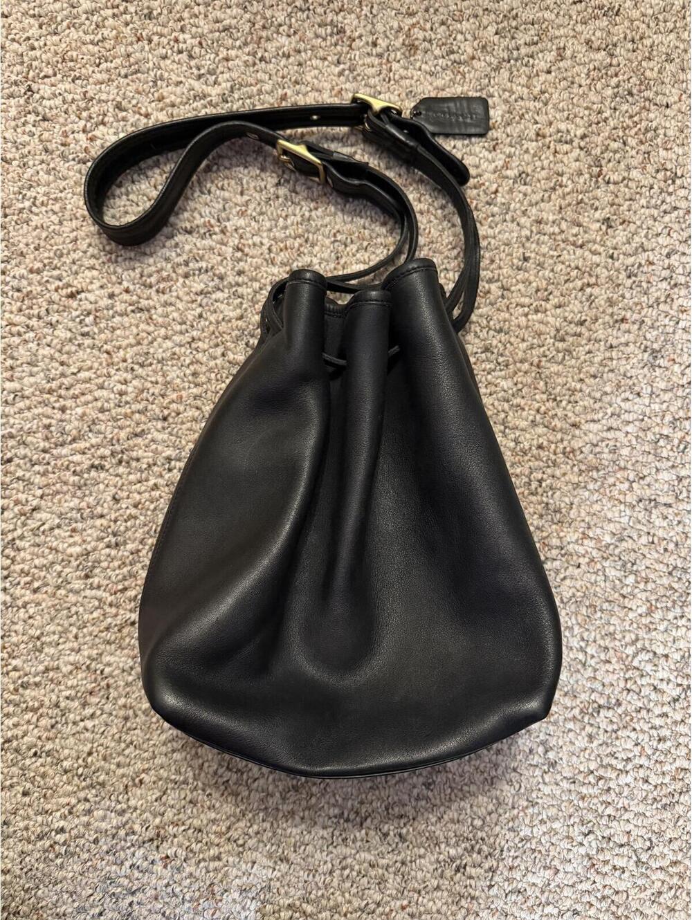 Coach vintage Legacy drawstring bucket shoulder black leather bag